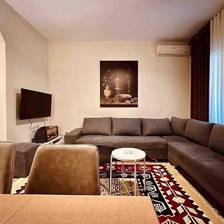 Zarlett House, Pazari Ri ,Villa With Garden,Parking 티라나 외부 사진
