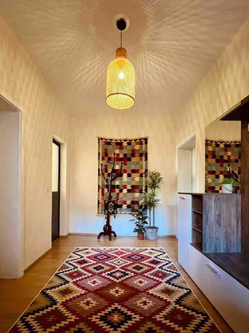 Zarlett House, Pazari Ri ,Villa With Garden,Parking 티라나 외부 사진
